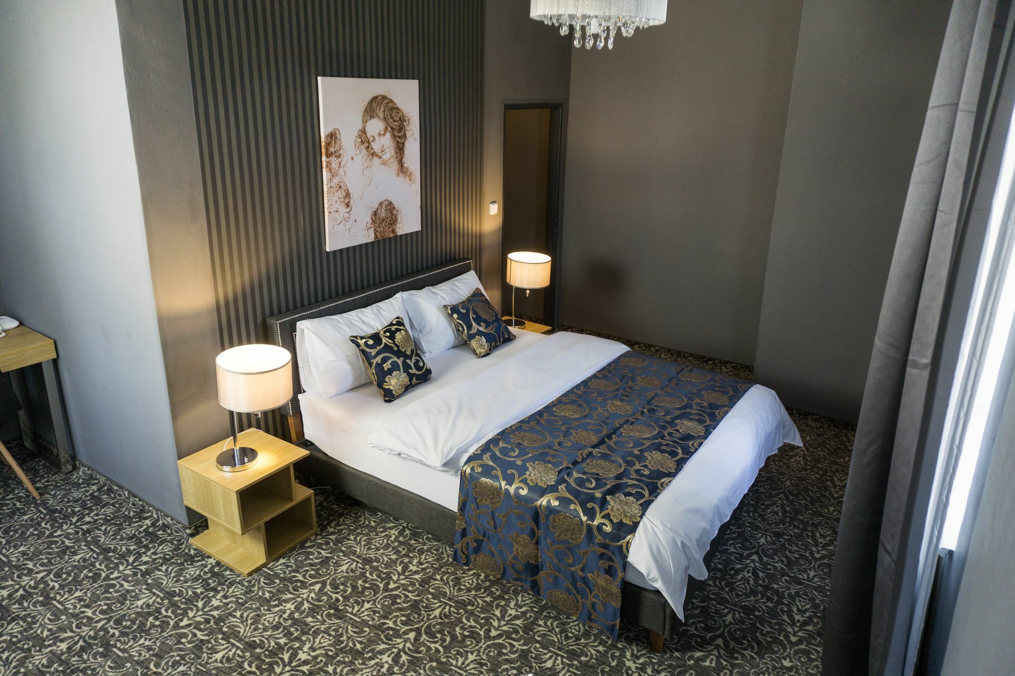 Davinci Hotel 4*